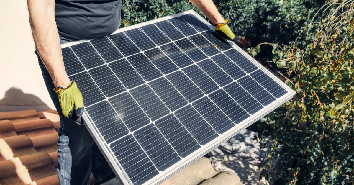 Choosing the Right Solar Panel System for Your Roof